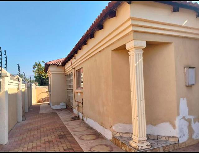 3 BEDROOM PROPERTY TO RENT IN CHROOM PARK